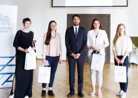 RTU arhitektūras studenti pārstāvēs Latviju starptautiskajā konkursā «Multikoforta māja 2018» Dubajā
