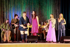 RTU postfolkloras grupa «Vecpilsētas dziedātāji» koncertēs introvertās mūzikas festivālā «Ad lucem»