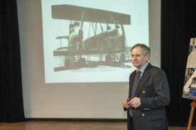 RTU aicina uz Latvijas aviācijas vēsturei veltītu grāmatu atklāšanu